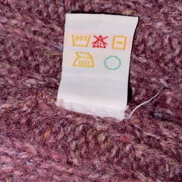 Reitmans burgundy knit sweater cardigan size large - Picture 7 of 8